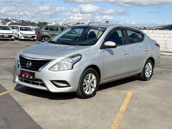 NISSAN VERSA 1.6 16V FLEX SV 4P MANUAL NISSAN VERSA 1.6 16V FLEX SV 4P MANUAL